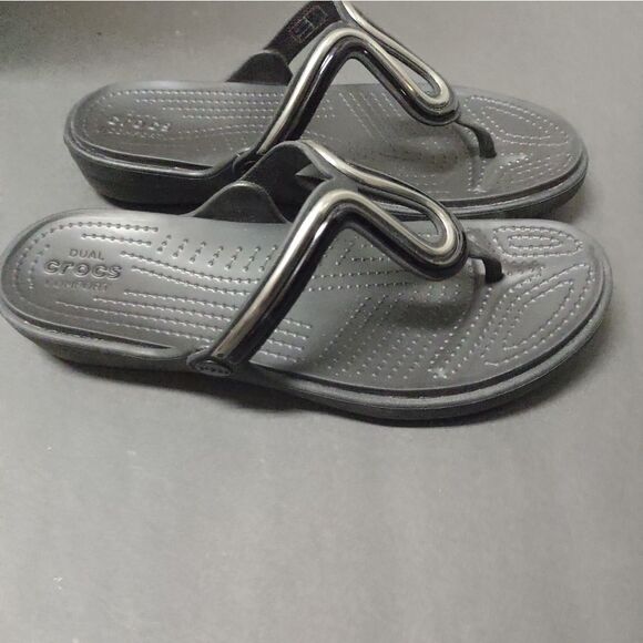 Crocs Sanrah Metalblock black gold oyster white flat comfort sandals - Picture 2 of 6